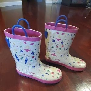 Girls raining boots